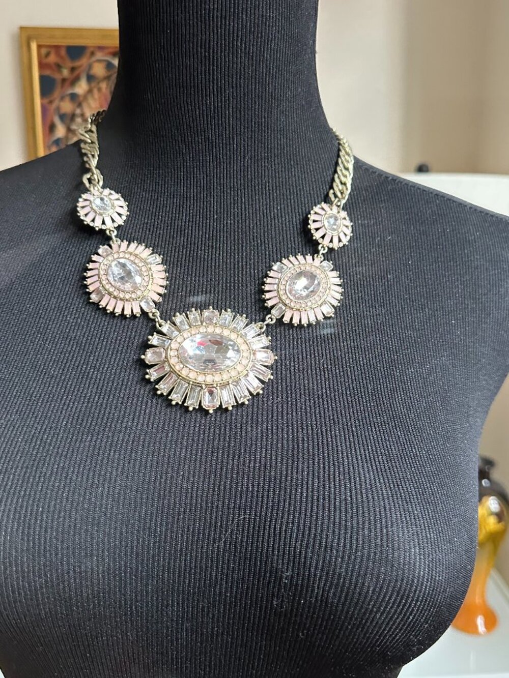 J. CREW STATEMENT NECKLACE CLEAR & PINK CRYSTALS